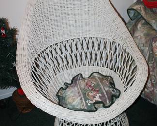 wicker shell chair