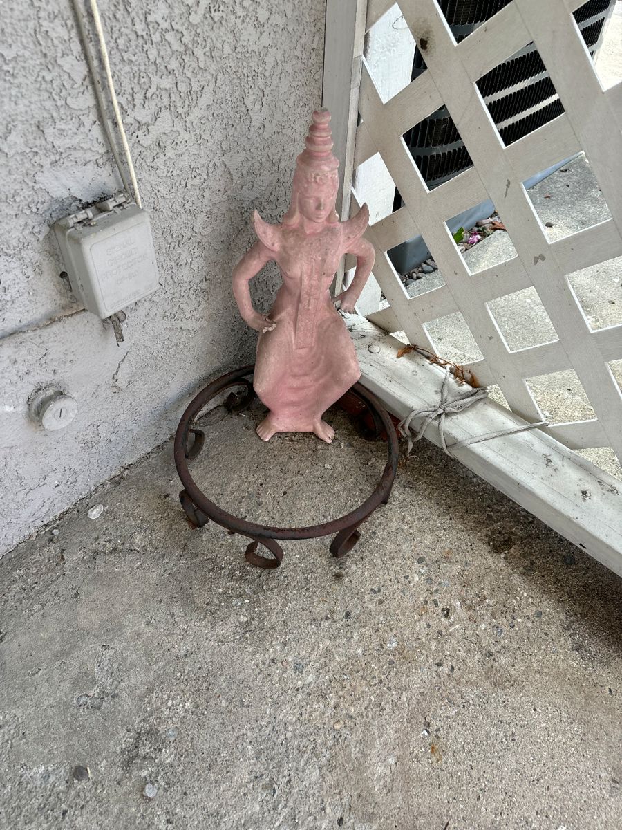 Stellar 50 off Pico Rivera Estate Sale starts on 6/20/2024