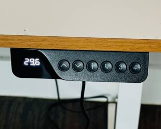 Raising desk 24”-48”