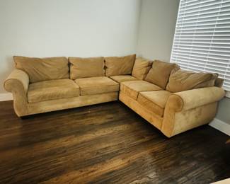 Sectional L couch