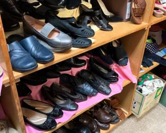 Women’s shoes size 6 and 6 1/2