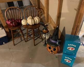Chairs, Holiday Decorations