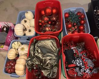 Holiday Decorations 