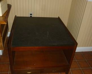 matching end table (not damaged..that's dust)