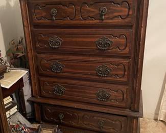 Part of the 5 piece bedroom suit