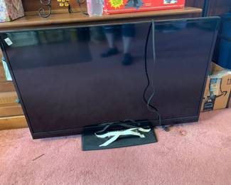 #38	Insigna TV 40" w/remote	 $40.00 
