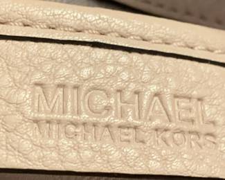 #21	Michael Kors Soft Pink Shoulder Bag	 $25.00 
