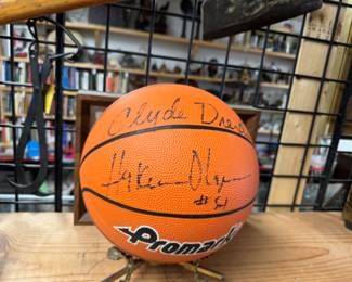 Clyde Drexler and Hakeem Olajuwon