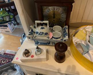 Tea set and Japanese Geisha and Man Salt and Pepper Shackers 