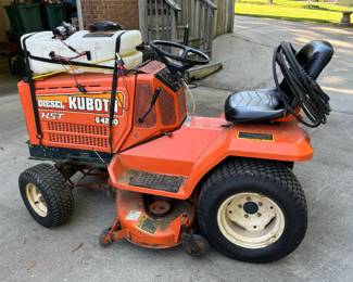 Kubota HST G4200 diesel lawn tractor (613 hrs)...
