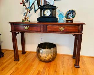 Broyhill console...