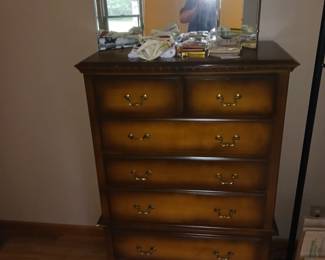 Dresser