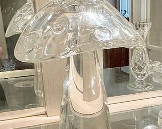 Steuben large mushroom