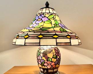 Leaded stained glass lamp