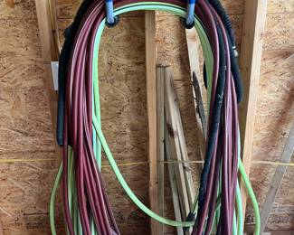 Garden hoses & decor 