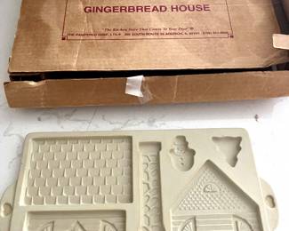 Pampered Chef gingerbread mold 