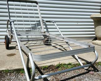 Aluminum chaise