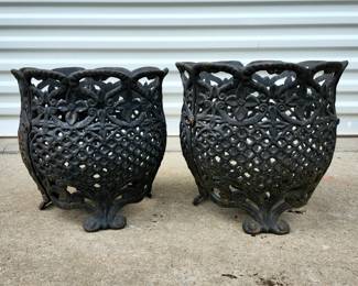 Metal planters