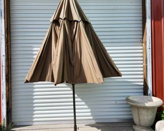 Patio umbrella