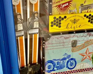 Vintage Rossignol S637 skiis