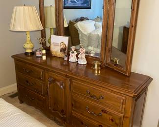 Ethan Allen Dresser