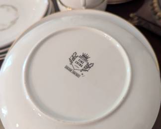 Kaysons Fine China "Golden Fantasy"