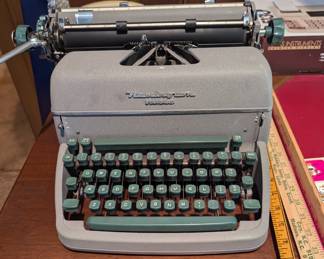 Vitage Typewritter