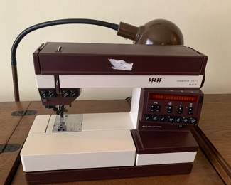 Many sewing accessories for sale as well