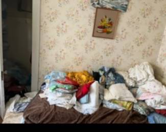 sheets, blankets etc