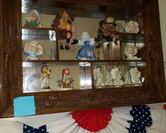 Tiny Treasures
Shadow Box