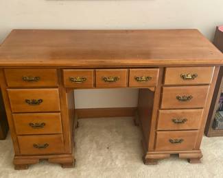 Forest Solid Maple Desk
