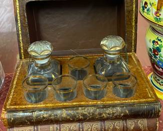 Old Bar Set with Book Holder