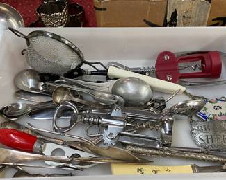 Assorted Kitchen Utensils