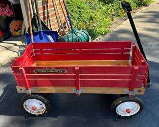 Radio Flyer Town & Country Wagon
