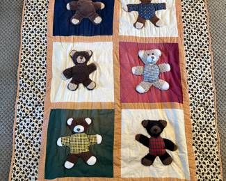 Vintage Cracker Barrel 3D Bear Quilt