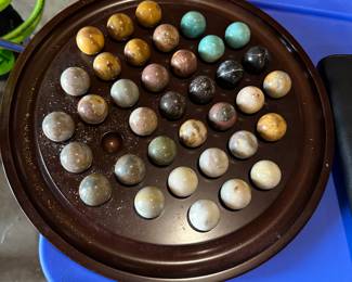 1994 The Bombay Company Wood Solitaire Game