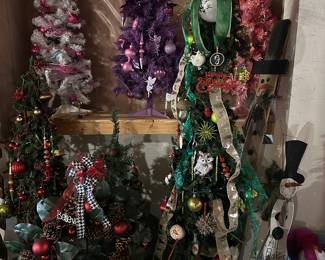 DECORATED Christmas Trees!