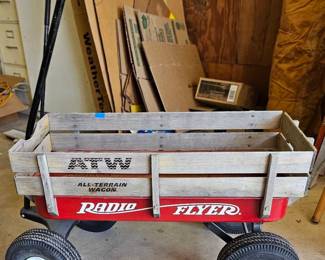  03 Radio Flyer Wagon with Wood Sides