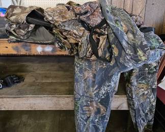 Mens Hunting Clothes Lot