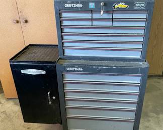  07 Craftsman Large Metal Toolbox with Contents 