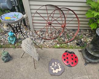 More yard decor...