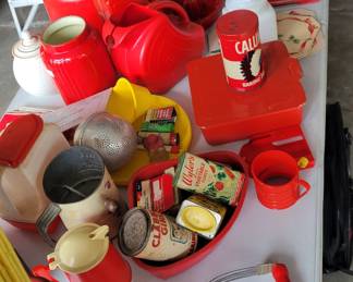 Everything from retro cake holders to paper towel holders...
Ahhh the good 'ol days!