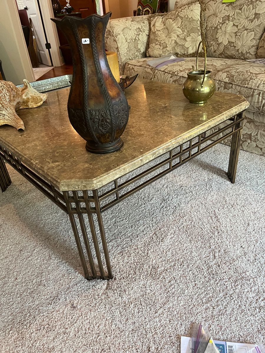 Square coffee table
$150
Saturday Price $75