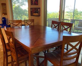 Dining table
$595
Saturday Price $297.50