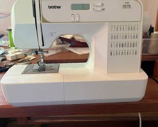 Brother 770S sewing machine. Tested and in working condition 