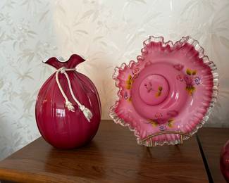 Pink FENTON Silver Crest Bowl with Ruffled Rim and Hand Painted Flowers …10" PILGRIM RUBY RED AND WHITE CASED GLASS CHRISTMAS GLASS SACK SANTA VASE