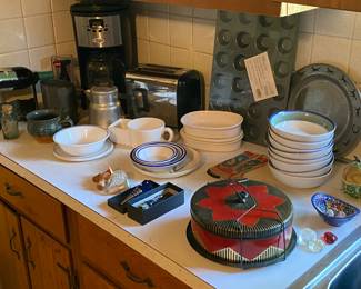 Vintage Tins, Wine Stoppers, Baking Pans