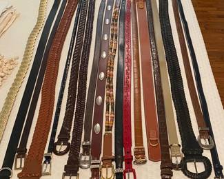 Women’s Leather Western/Southwestern Style Belts