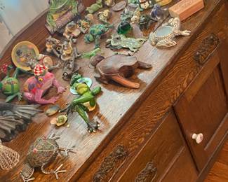 Frog Decor Galore