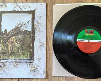 Lot # : 291a - Led Zeppelin IV vintage vinyl record. Atlantic,

